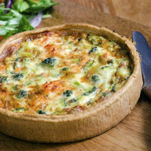 Afbeelding in Gallery-weergave laden, Quiche met feta - spinazie
